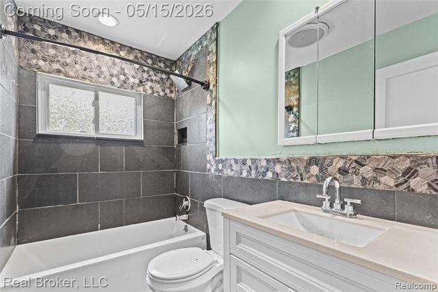 17486 Maine Street, Hamtramck, MI 48212
