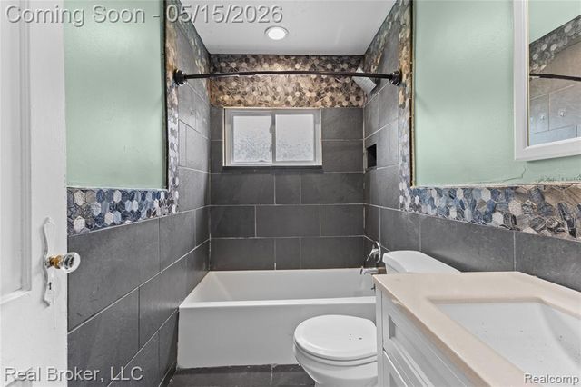 17486 Maine Street, Hamtramck, MI 48212