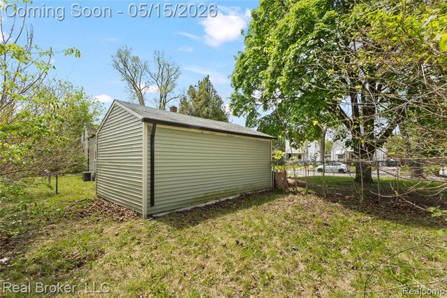 17486 Maine Street, Hamtramck, MI 48212