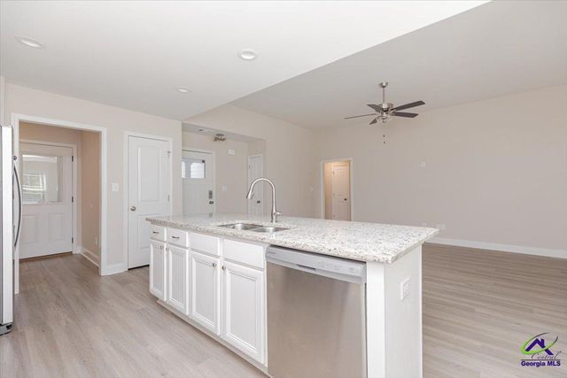128 Rocky Road, Perry, GA 31069