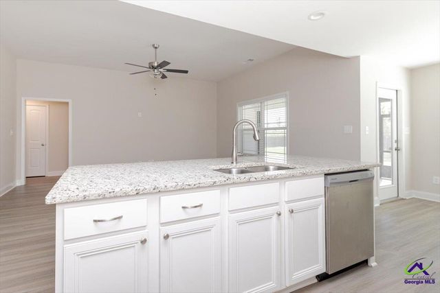 128 Rocky Road, Perry, GA 31069