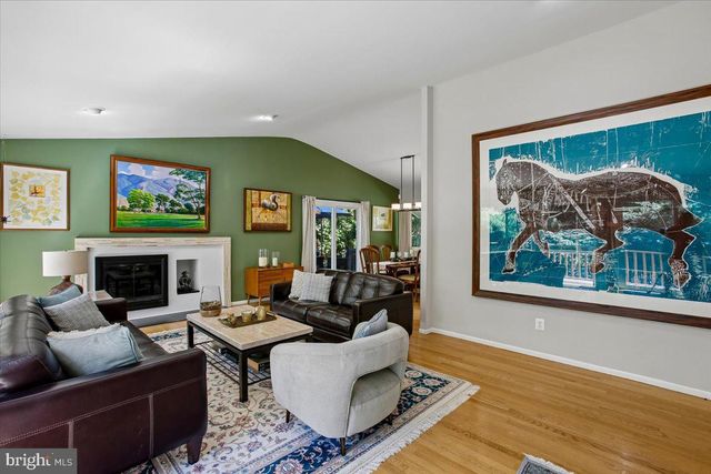 8308 LILLY STONE DR, Bethesda, MD 20817