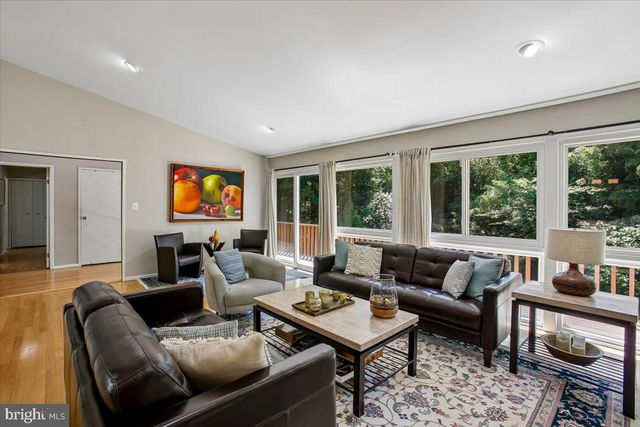 8308 LILLY STONE DR, Bethesda, MD 20817
