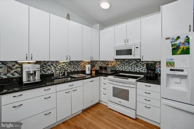 8308 LILLY STONE DR, Bethesda, MD 20817