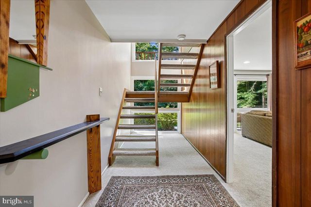 8308 LILLY STONE DR, Bethesda, MD 20817