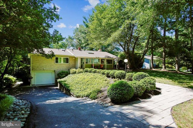 8308 LILLY STONE DR, Bethesda, MD 20817