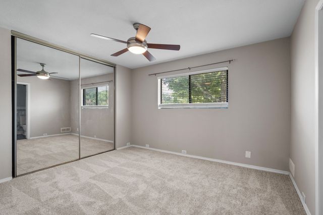 1115 Derbyshire Place, Carrollton, TX 75007