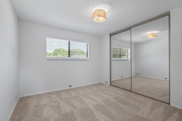 1115 Derbyshire Place, Carrollton, TX 75007