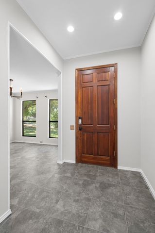 1115 Derbyshire Place, Carrollton, TX 75007