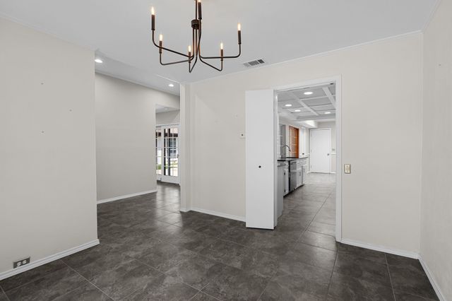 1115 Derbyshire Place, Carrollton, TX 75007