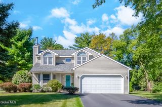 11 Wakefield Court, Bethlehem, NY 12054