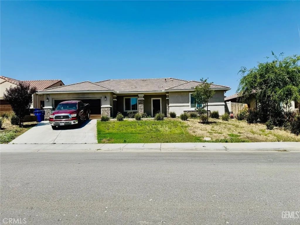 5024 Anaconda Avenue, Bakersfield, CA 93306