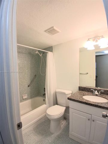 9460 Sunrise Lakes Blvd 309, Sunrise, FL 33322