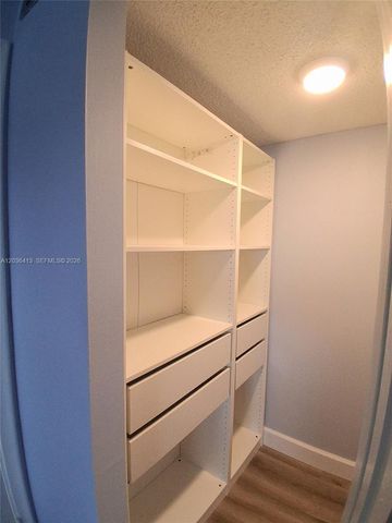 9460 Sunrise Lakes Blvd 309, Sunrise, FL 33322