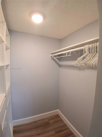 9460 Sunrise Lakes Blvd 309, Sunrise, FL 33322