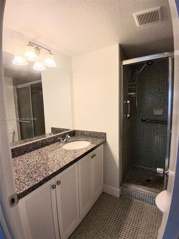9460 Sunrise Lakes Blvd 309, Sunrise, FL 33322