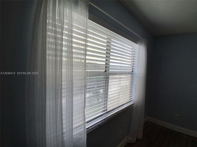 9460 Sunrise Lakes Blvd 309, Sunrise, FL 33322