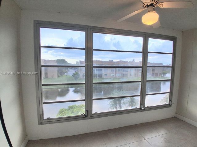 9460 Sunrise Lakes Blvd 309, Sunrise, FL 33322