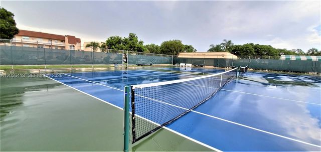 9460 Sunrise Lakes Blvd 309, Sunrise, FL 33322