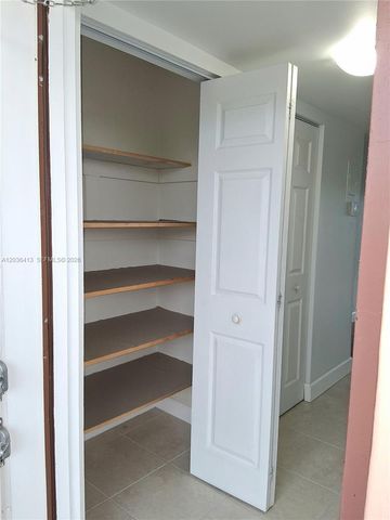 9460 Sunrise Lakes Blvd 309, Sunrise, FL 33322