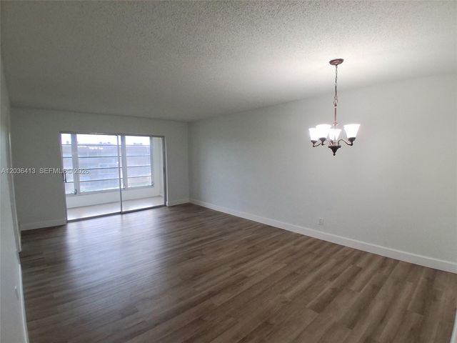 9460 Sunrise Lakes Blvd 309, Sunrise, FL 33322