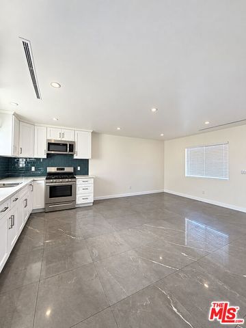 12652 Welby Way, North Hollywood (los Angeles), CA 91606