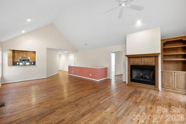 242 Carriage Summitt Way, Hendersonville, NC 28791