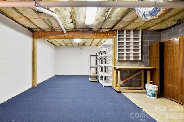 242 Carriage Summitt Way, Hendersonville, NC 28791