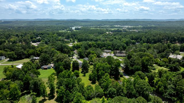 1417 W Wn Main Street, Lafayette, GA 30728