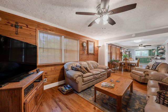 1417 W Wn Main Street, Lafayette, GA 30728