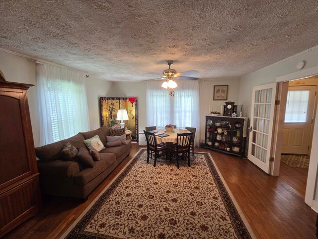 1417 W Wn Main Street, Lafayette, GA 30728
