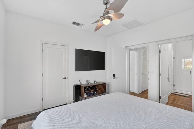 493 Tailoff Ln, Sacramento, CA 95818