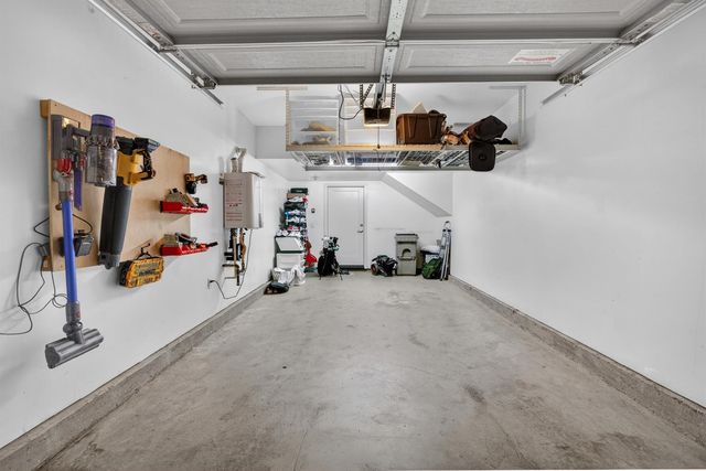 493 Tailoff Ln, Sacramento, CA 95818