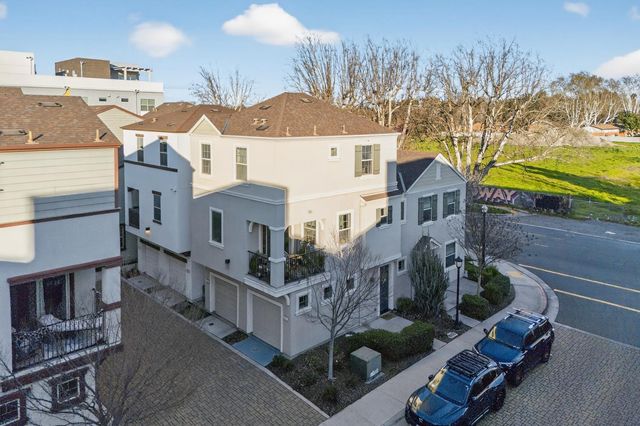 493 Tailoff Ln, Sacramento, CA 95818