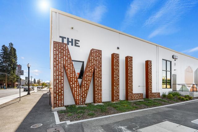 493 Tailoff Ln, Sacramento, CA 95818