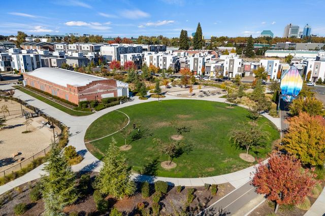 493 Tailoff Ln, Sacramento, CA 95818