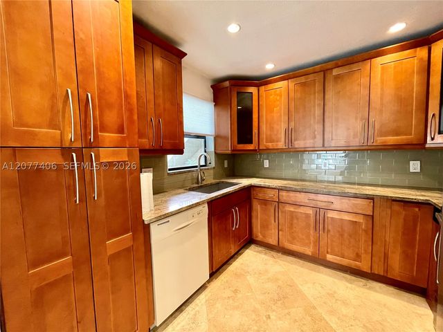 3709 Cocoplum Cir 3543, Coconut Creek, FL 33063