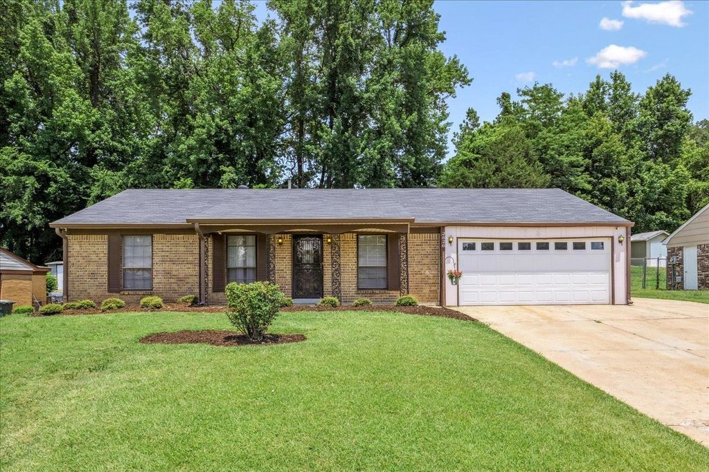2826 WHITNEY AVE, Memphis, TN 38127