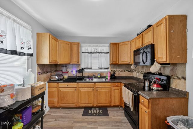 913 Woodrow Street S, Wilson, NC 27893
