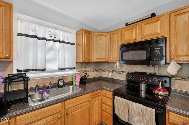 913 Woodrow Street S, Wilson, NC 27893