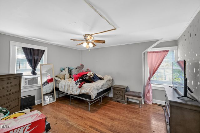 913 Woodrow Street S, Wilson, NC 27893