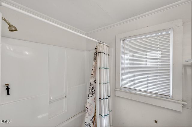 913 Woodrow Street S, Wilson, NC 27893