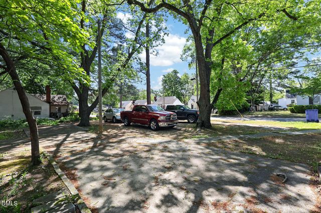 913 Woodrow Street S, Wilson, NC 27893