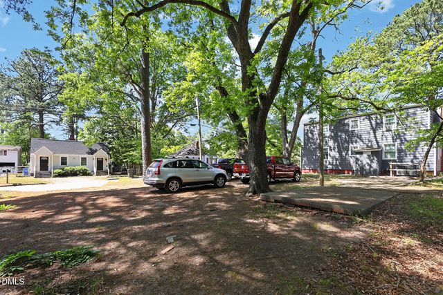 913 Woodrow Street S, Wilson, NC 27893