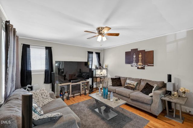 913 Woodrow Street S, Wilson, NC 27893