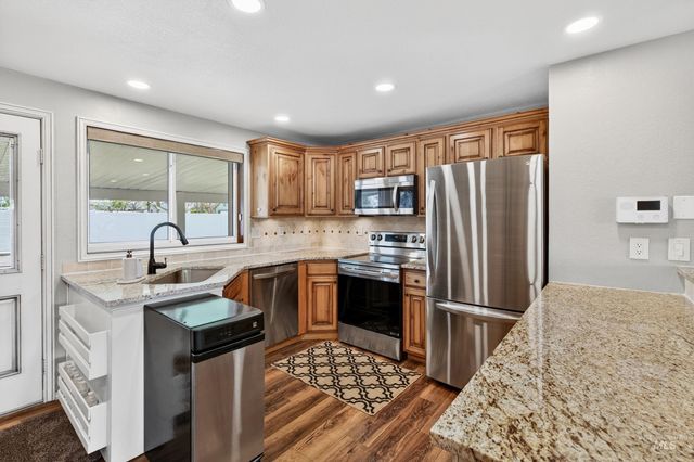 1850 Serengeti Rd, Nampa, ID 83686
