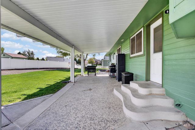 1850 Serengeti Rd, Nampa, ID 83686