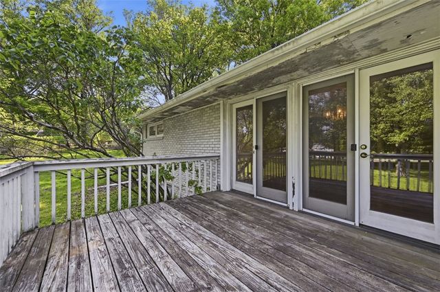 101 Buhlmont Dr, Leet Twp, PA 15143
