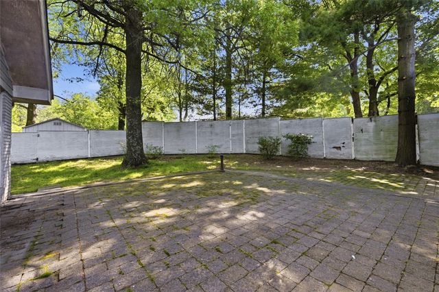 101 Buhlmont Dr, Leet Twp, PA 15143