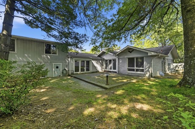 101 Buhlmont Dr, Leet Twp, PA 15143